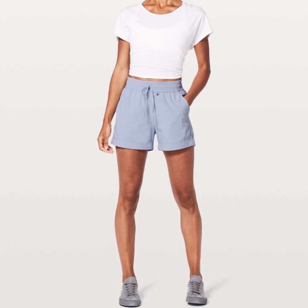 Lululemon Spring Break Away Short *4-way Stretch 3"
Berry Mist size 6 - Picture 3 of 12